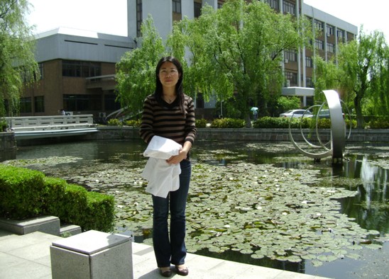 曹荣荣-青岛大学数学与统计学院